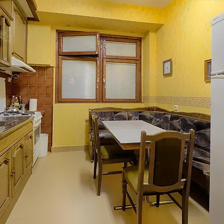 City Center On Hristo Belchev 28 Apartament *